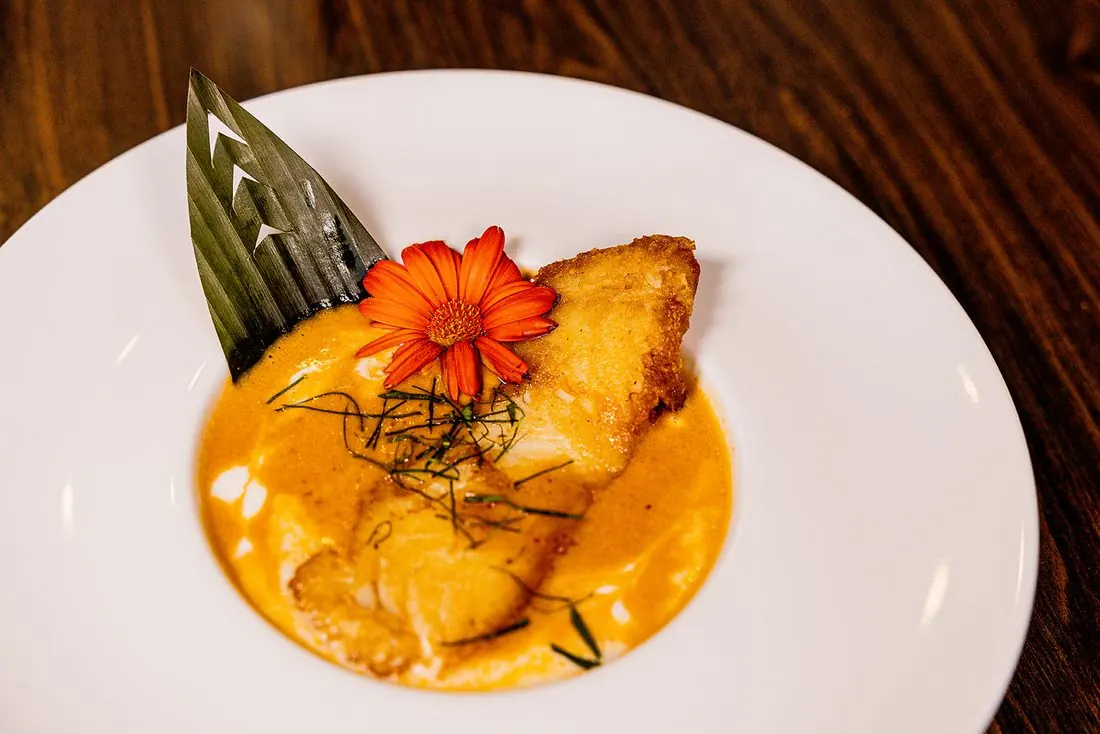 Crispy fish in curry